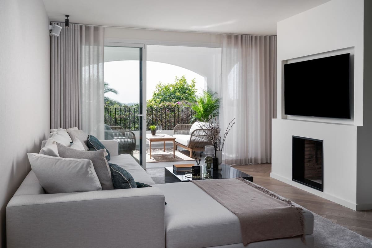 3 bedroom Townhouse for sale in Golden Mile with pool garage - € 1,750,000 (Ref: 7898578)