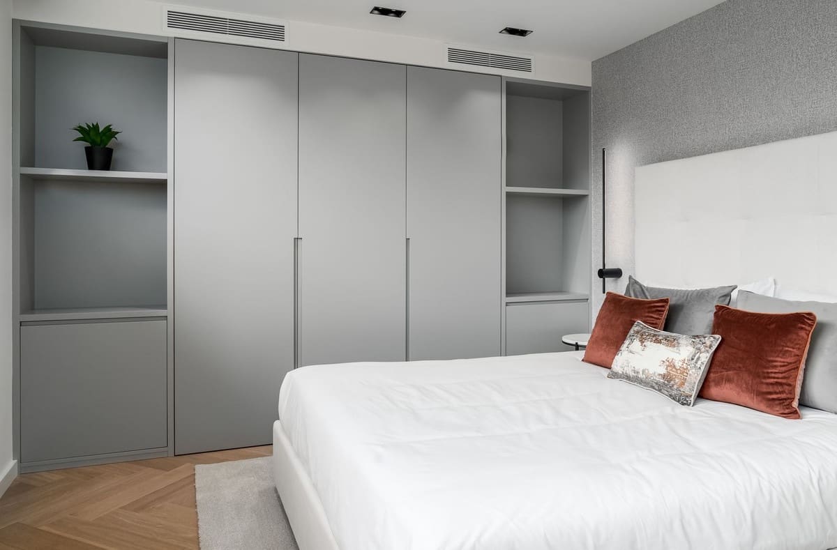 3 bedroom Townhouse for sale in Golden Mile with pool garage - € 1,750,000 (Ref: 7898578)