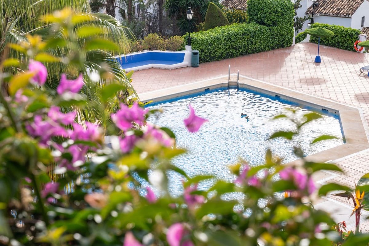 3 bedroom Townhouse for sale in Golden Mile with pool garage - € 1,750,000 (Ref: 7898578)