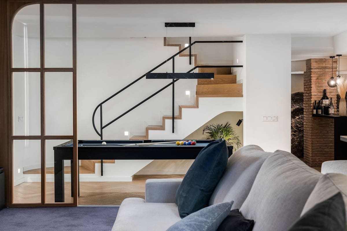 3 bedroom Townhouse for sale in Golden Mile with pool garage - € 1,750,000 (Ref: 7898578)