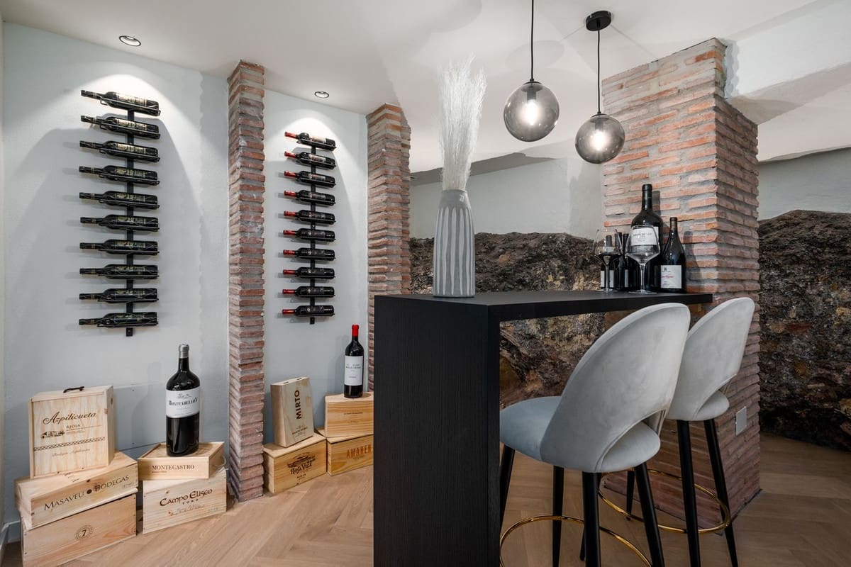 3 bedroom Townhouse for sale in Golden Mile with pool garage - € 1,750,000 (Ref: 7898578)