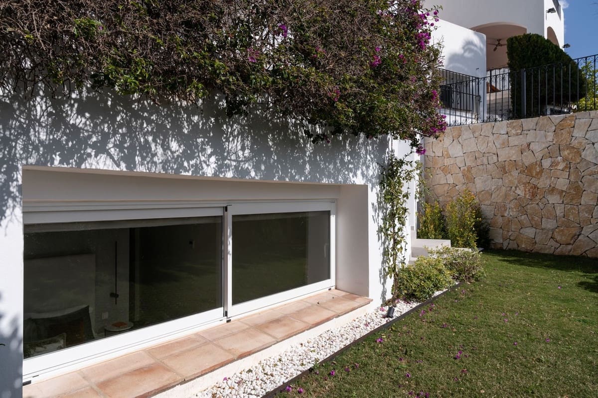 3 bedroom Townhouse for sale in Golden Mile with pool garage - € 1,750,000 (Ref: 7898578)