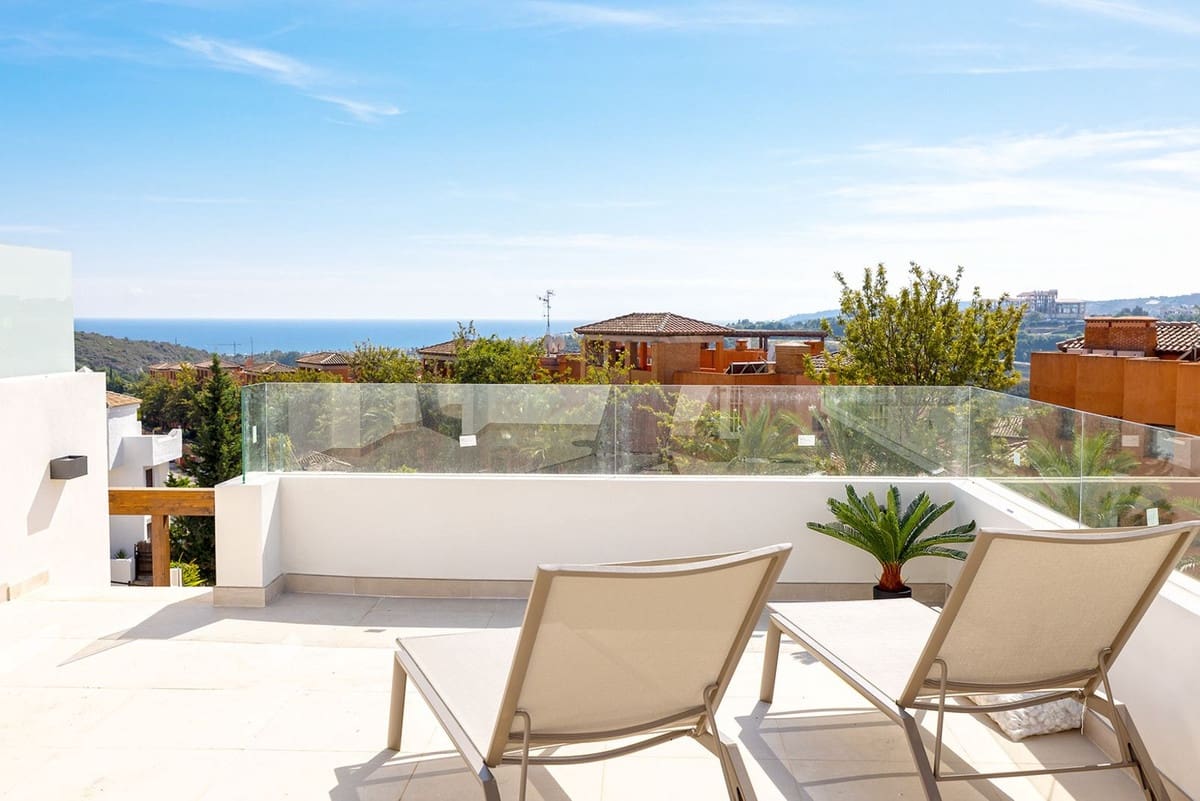 3 bedroom Apartment for sale in Bahia de Casares with pool garage - € 480,000 (Ref: 7954401)