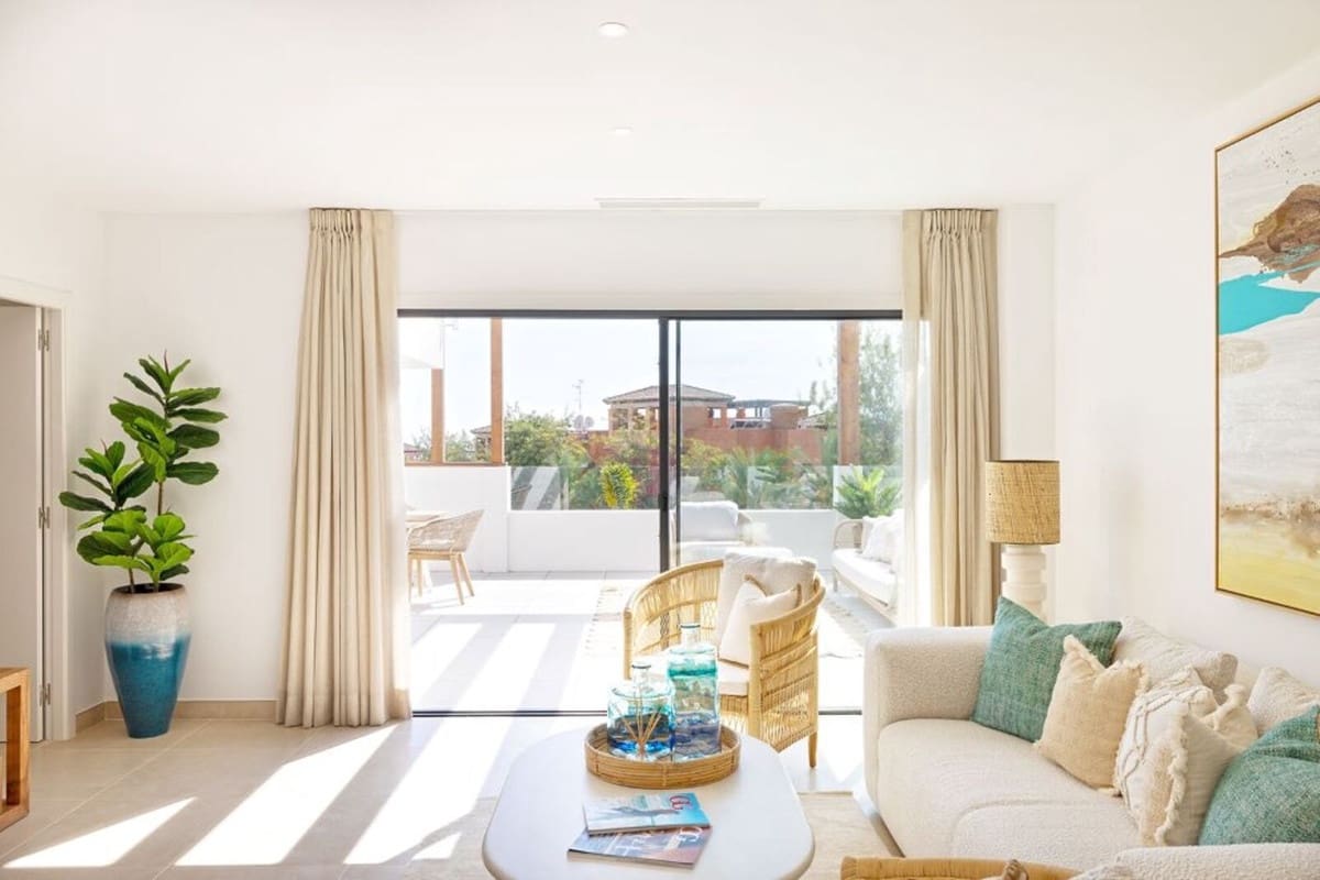 3 Zimmer Apartment zu verkaufen in Bahia de Casares mit Pool Garage - 480.000 € (Ref: 7954401)