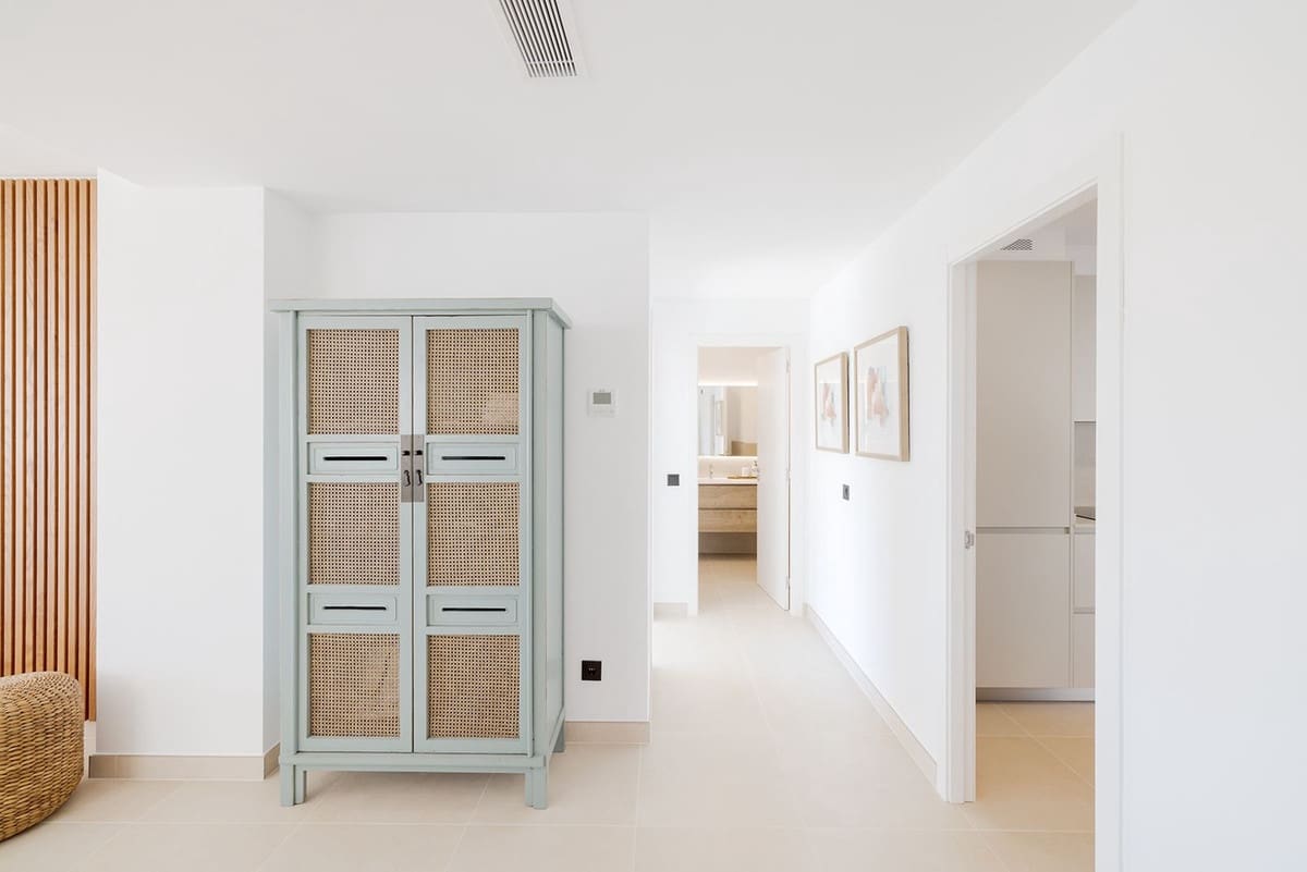 3 Zimmer Apartment zu verkaufen in Bahia de Casares mit Pool Garage - 480.000 € (Ref: 7954401)