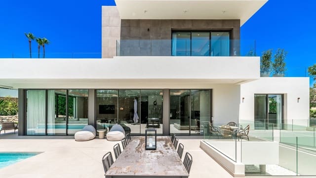 4 soveværelse Villa til salg i Nueva Andalucia, Marbella med swimmingpool garage - € 4.495.000 (Ref: 7954402)