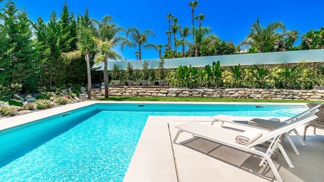 4 soveværelse Villa til salg i Nueva Andalucia, Marbella med swimmingpool garage - € 4.495.000 (Ref: 7954402)