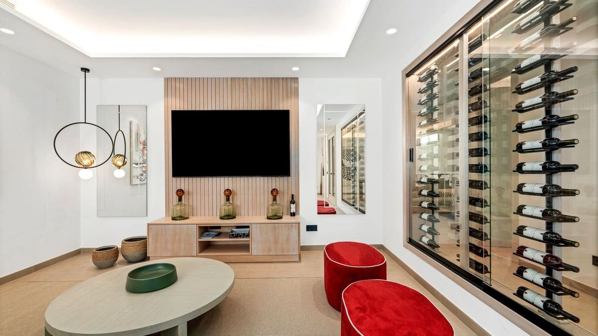 4 soveværelse Villa til salg i Nueva Andalucia med swimmingpool garage - € 4.495.000 (Ref: 7954402)