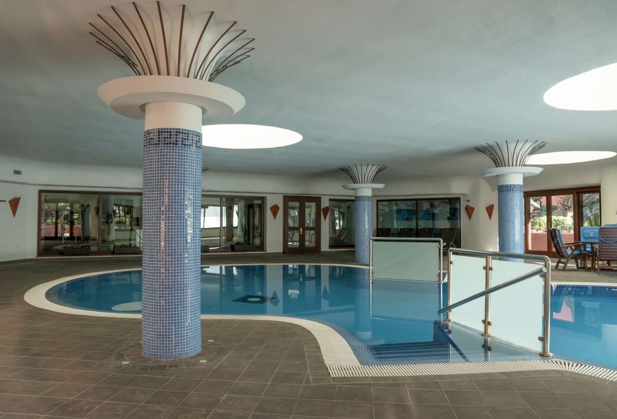 3 bedroom Apartment for sale in Estepona with pool garage - € 1,425,000 (Ref: 8035746)