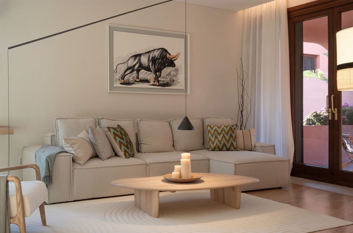 3 quarto Apartamento para venda em Estepona com piscina garagem - 1 425 000 € (Ref: 8035746)