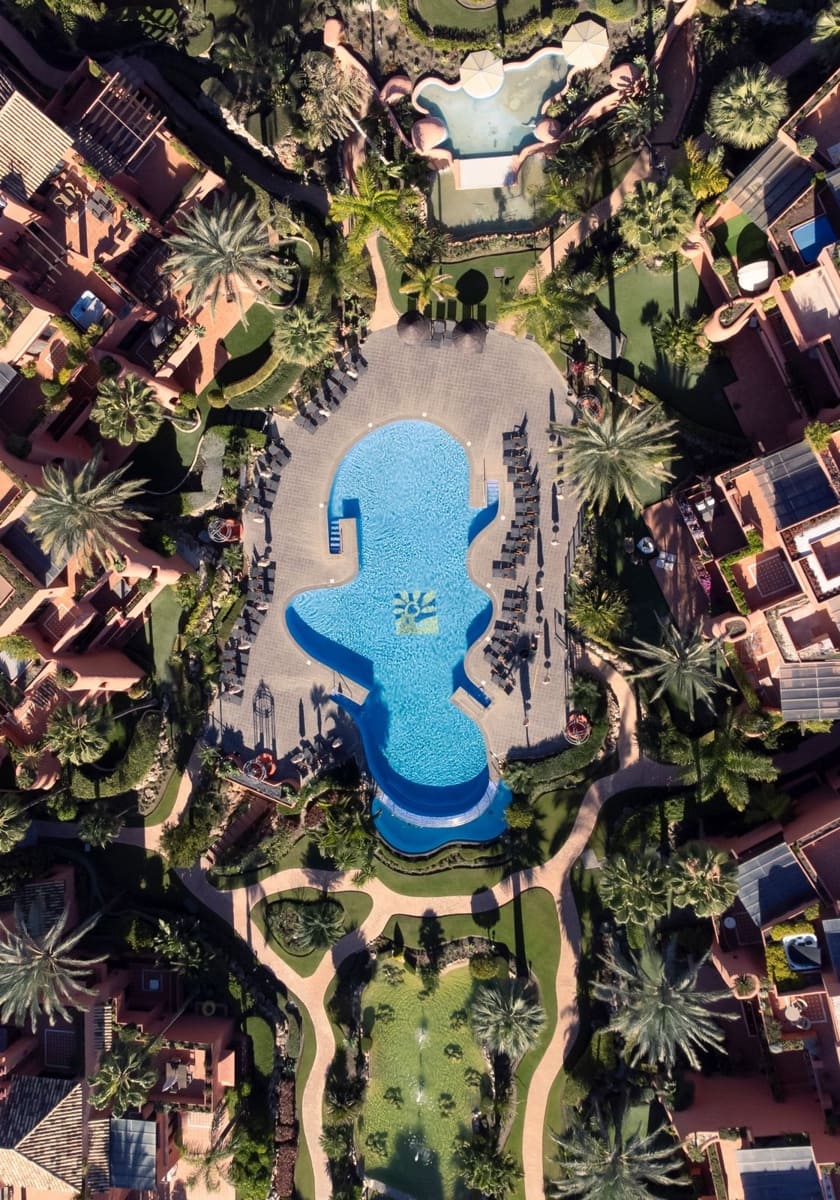 3 quarto Apartamento para venda em Estepona com piscina garagem - 1 425 000 € (Ref: 8035746)