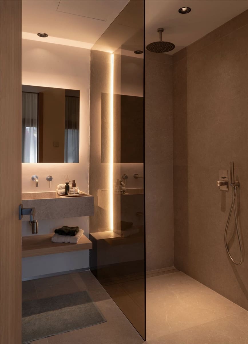 Apartamento de 3 habitaciones en Estepona en venta con piscina garaje - 1.425.000 € (Ref: 8035746)