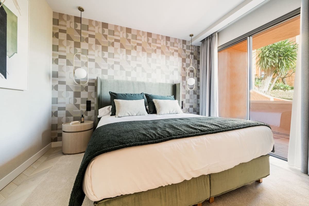 4 bedroom Penthouse for sale in Nueva Andalucia with pool garage - € 3,249,000 (Ref: 8039723)