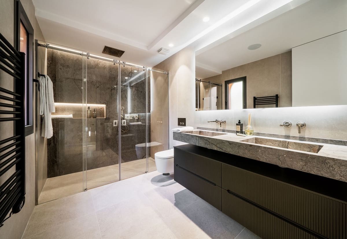 4 bedroom Penthouse for sale in Nueva Andalucia with pool garage - € 3,249,000 (Ref: 8039723)