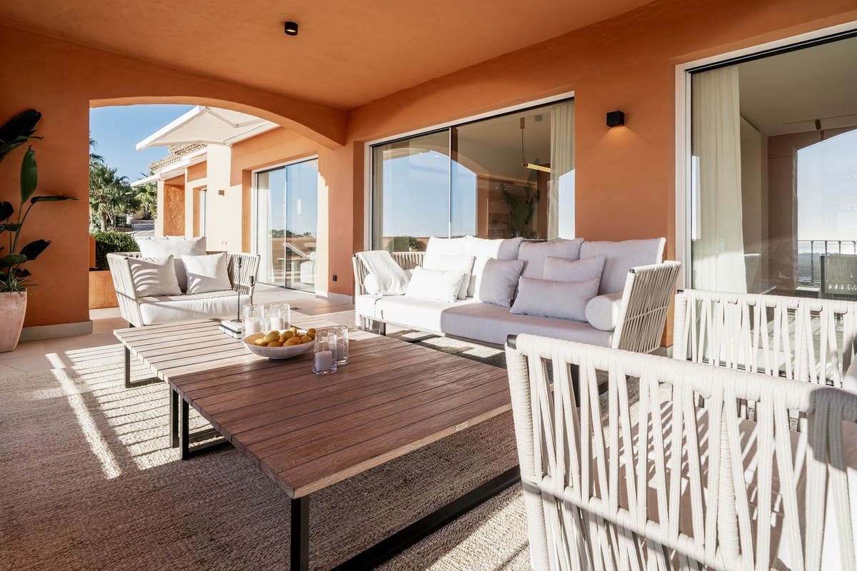 4 quarto Penthouse para venda em Nueva Andalucia com piscina garagem - 3 249 000 € (Ref: 8039723)