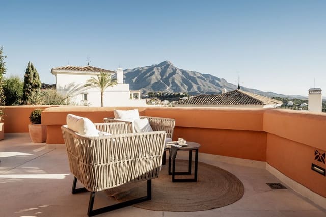 4 slaapkamer Penthouse te koop in Nueva Andalucia, Marbella met zwembad garage - € 3.249.000 (Ref: 8039723)