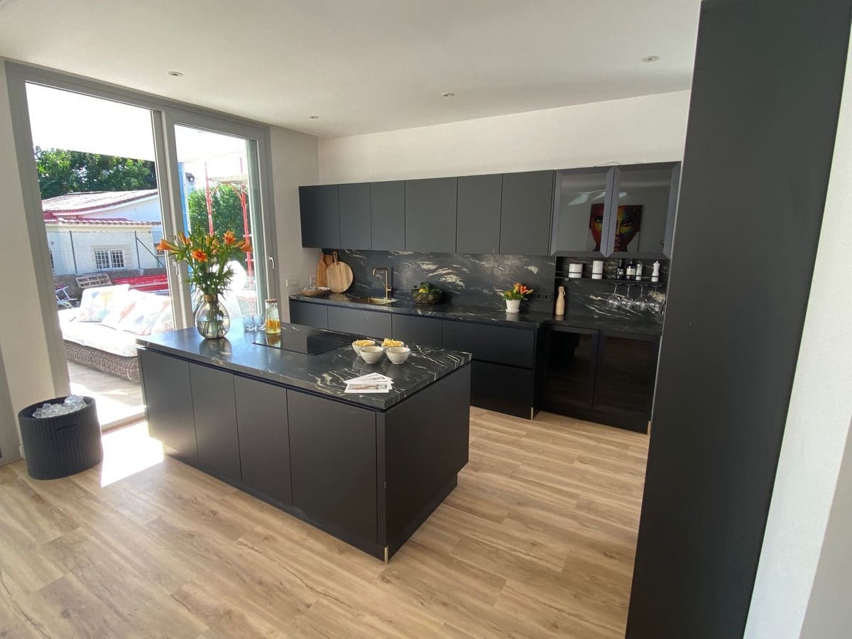 5 soverom Villa til salgs i San Pedro de Alcantara med svømmebasseng garasje - € 2 950 000 (Ref: 8068009)