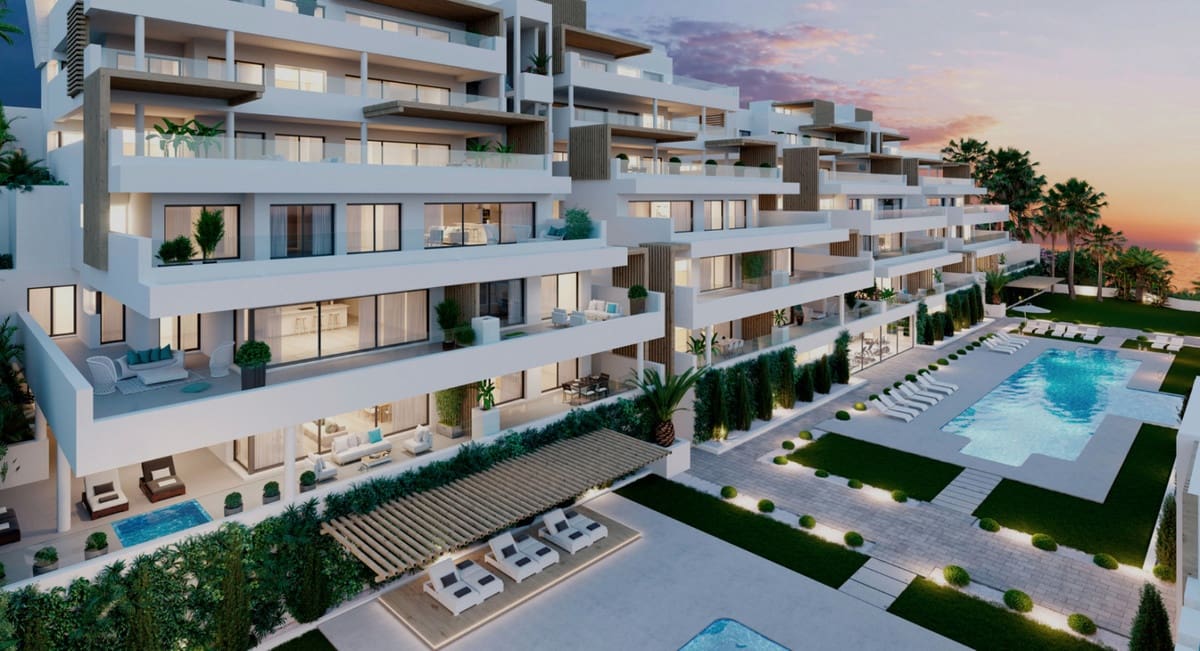 2 bedroom Apartment for sale in Estepona with pool garage - € 490,000 (Ref: 8088391)