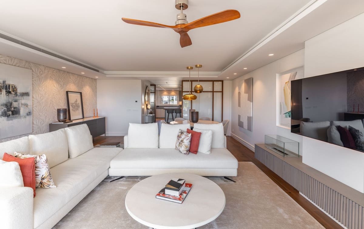 Apartamento de 3 habitaciones en Golden Mile en venta con piscina - 2.350.000 € (Ref: 8097944)