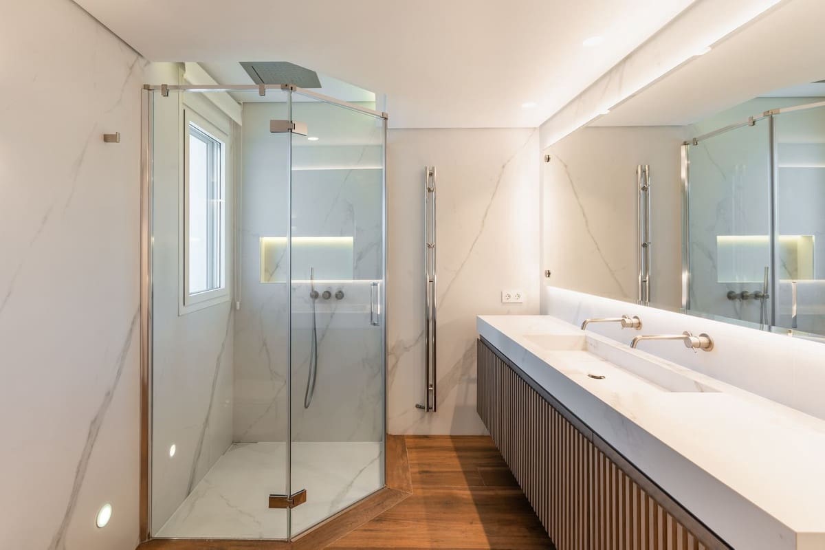 Apartamento de 3 habitaciones en Golden Mile en venta con piscina - 2.350.000 € (Ref: 8097944)