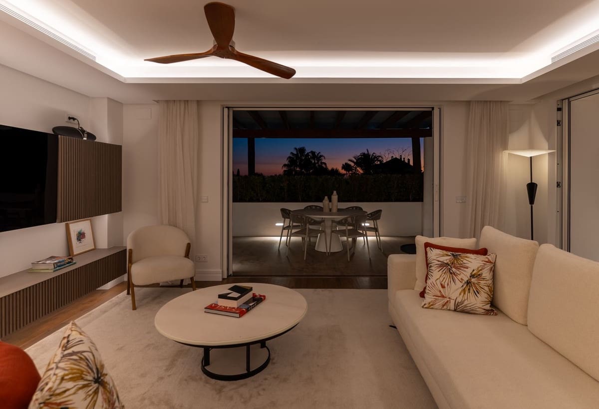 Apartamento de 3 habitaciones en Golden Mile en venta con piscina - 2.350.000 € (Ref: 8097944)