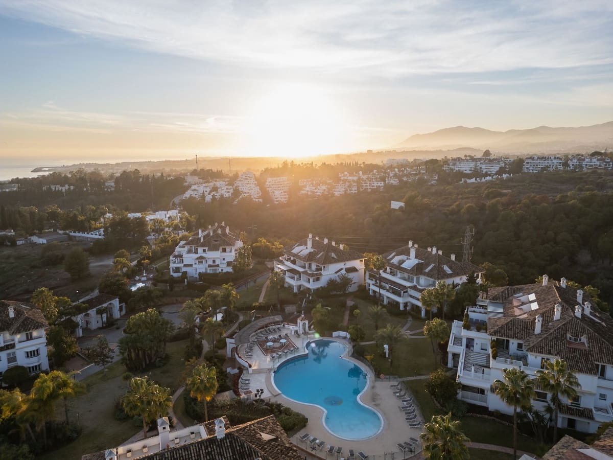 Apartamento de 3 habitaciones en Golden Mile en venta con piscina - 2.350.000 € (Ref: 8097944)