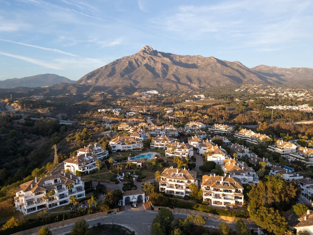 Apartamento de 3 habitaciones en Golden Mile en venta con piscina - 2.350.000 € (Ref: 8097944)