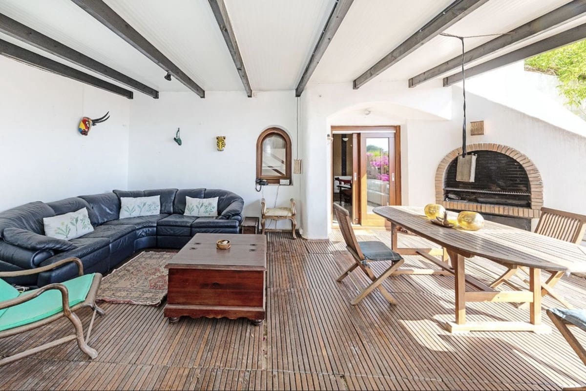 6 soveværelse Villa til salg i Nueva Andalucia med swimmingpool garage - € 2.600.000 (Ref: 8118177)