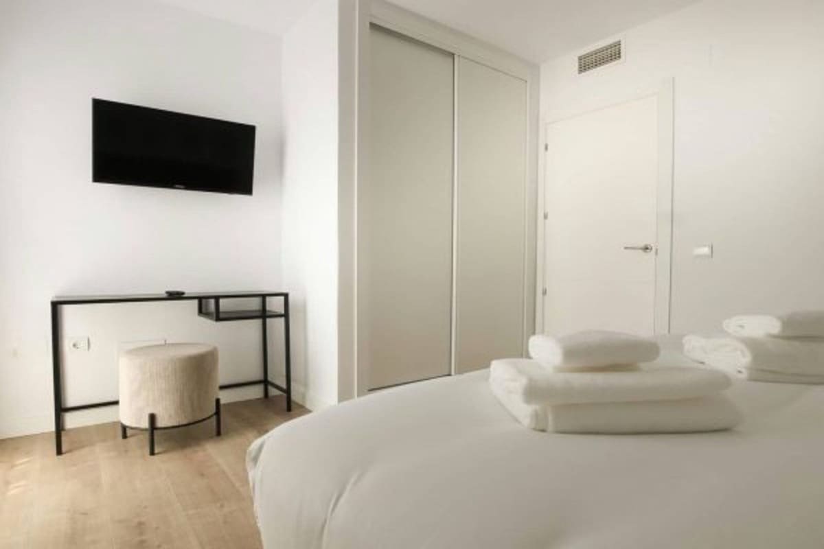 2 bedroom Apartment for sale in Mijas with pool - € 415,000 (Ref: 8146582)