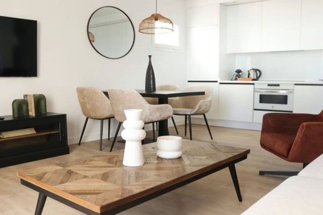 2 Zimmer Apartment zu verkaufen in Mijas mit Pool - 415.000 € (Ref: 8146582)