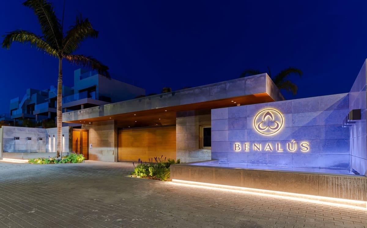 4 soveværelse Penthouse til salg i Golden Mile med swimmingpool garage - € 5.900.000 (Ref: 8167735)