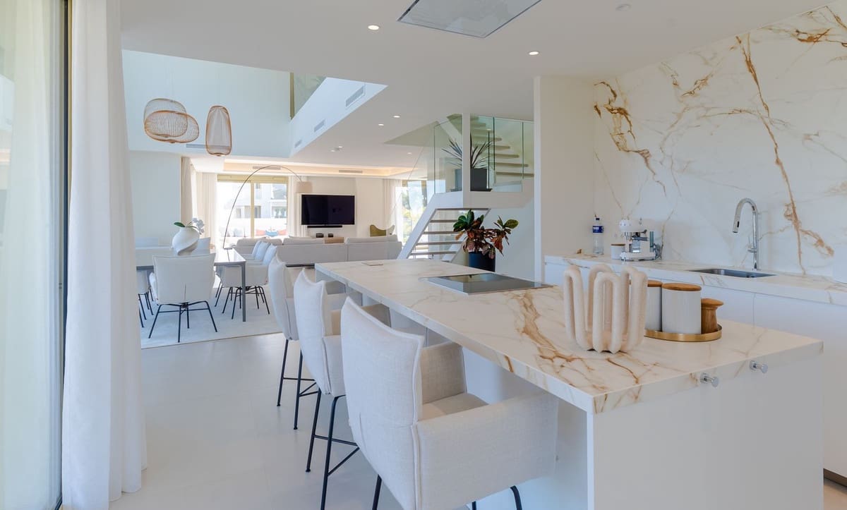 4 soveværelse Penthouse til salg i Golden Mile med swimmingpool garage - € 5.900.000 (Ref: 8167735)