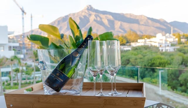 4 bedroom Penthouse for sale in Golden Mile, Marbella with pool garage - € 5,900,000 (Ref: 8167735)