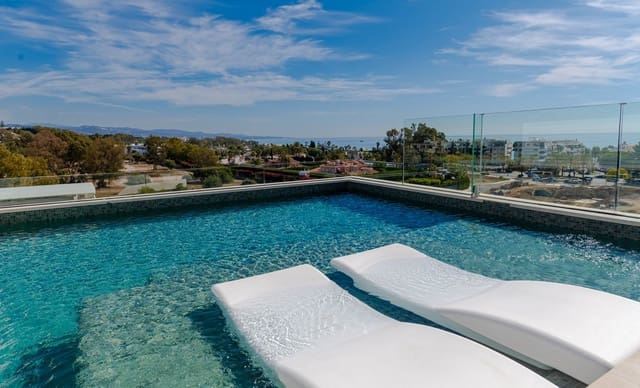 4 bedroom Penthouse for sale in Golden Mile, Marbella with pool garage - € 5,900,000 (Ref: 8167735)