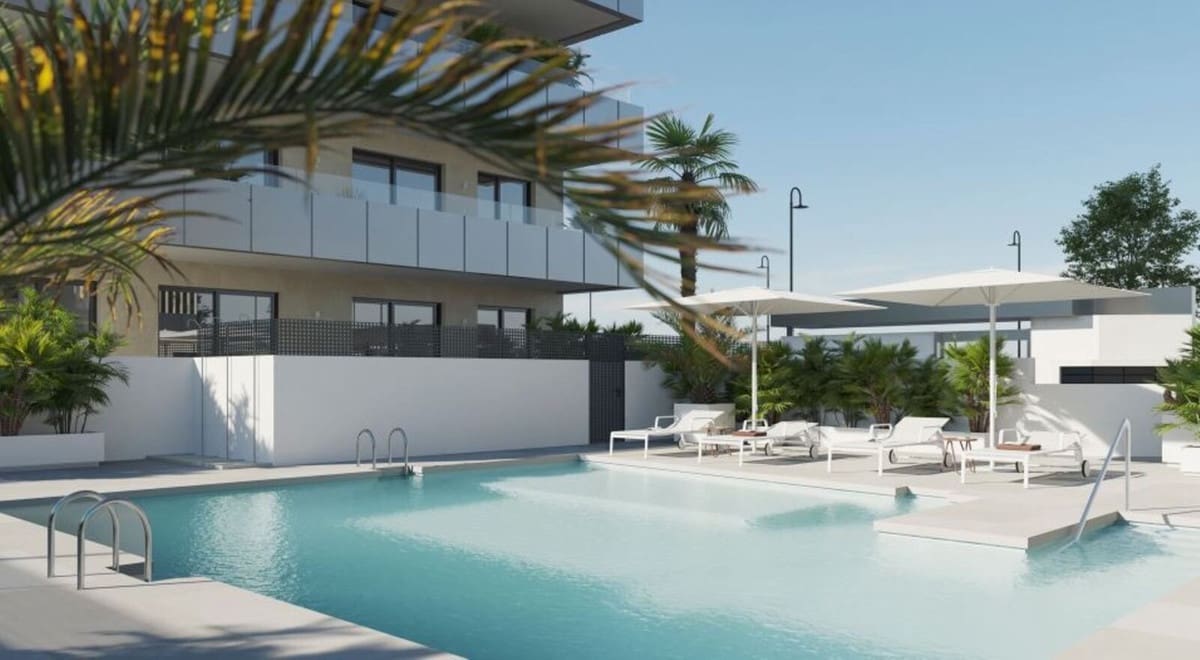 Apartamento de 2 habitaciones en Fuengirola en venta con piscina garaje - 375.000 € (Ref: 8180919)