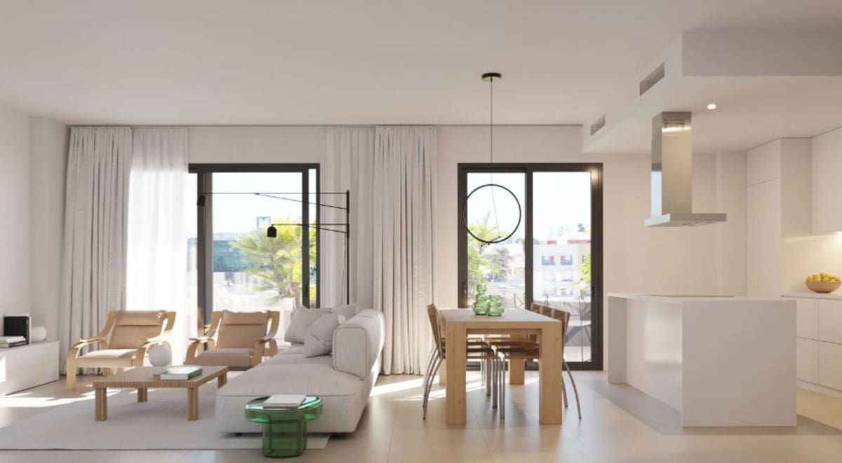 2 bedroom Apartment for sale in Fuengirola with pool garage - € 375,000 (Ref: 8180919)