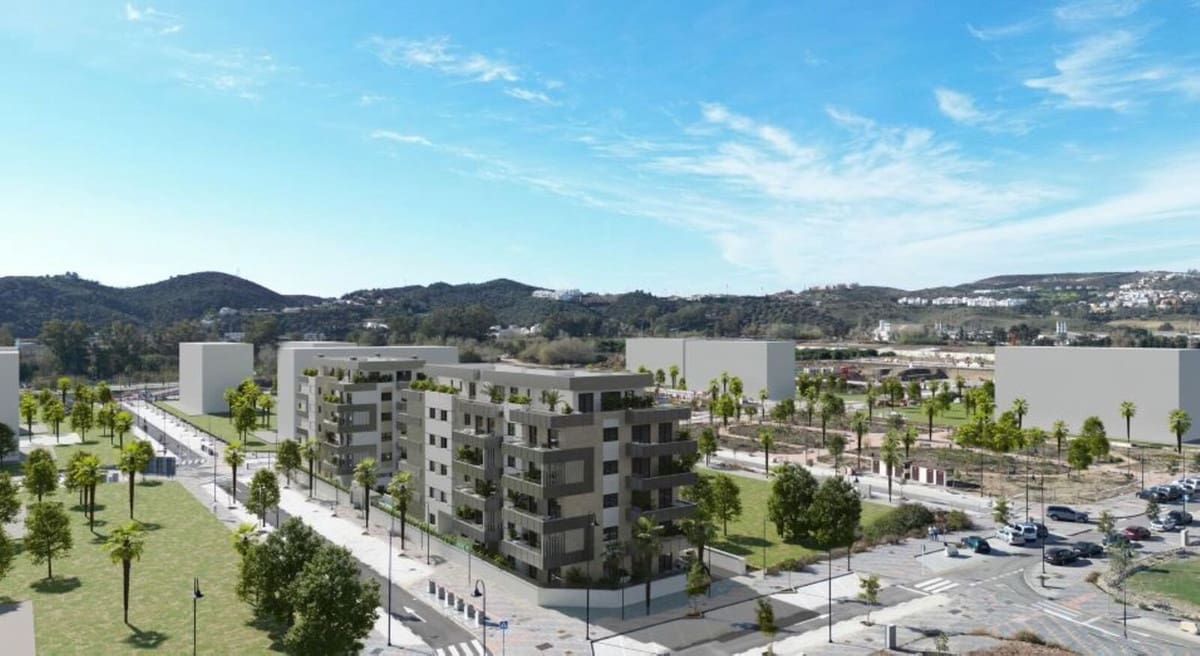 2 bedroom Apartment for sale in Fuengirola with pool garage - € 375,000 (Ref: 8180919)