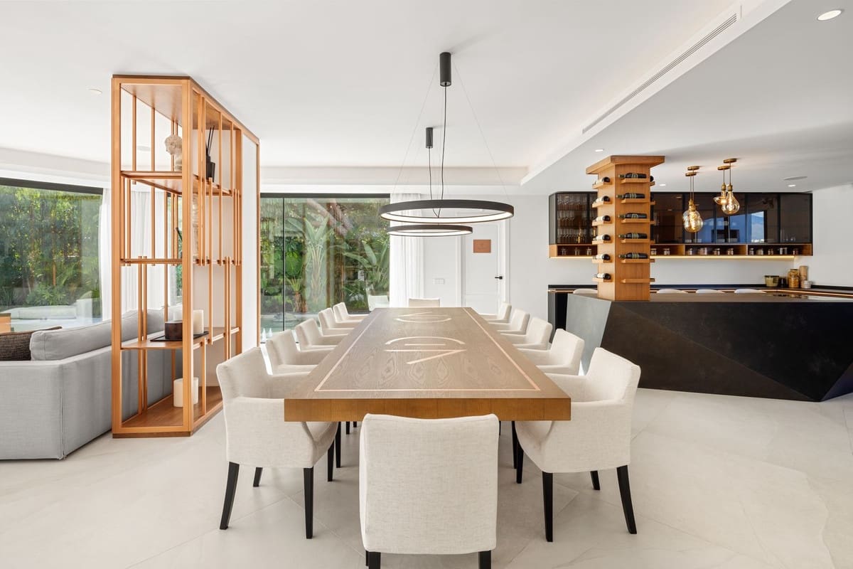 6 soveværelse Villa til salg i Nueva Andalucia med garage - € 3.995.000 (Ref: 8195711)