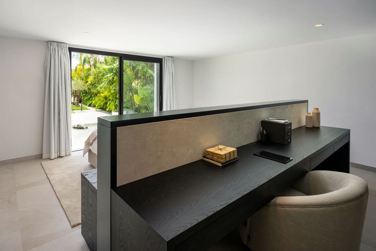 6 soveværelse Villa til salg i Nueva Andalucia med garage - € 3.995.000 (Ref: 8195711)