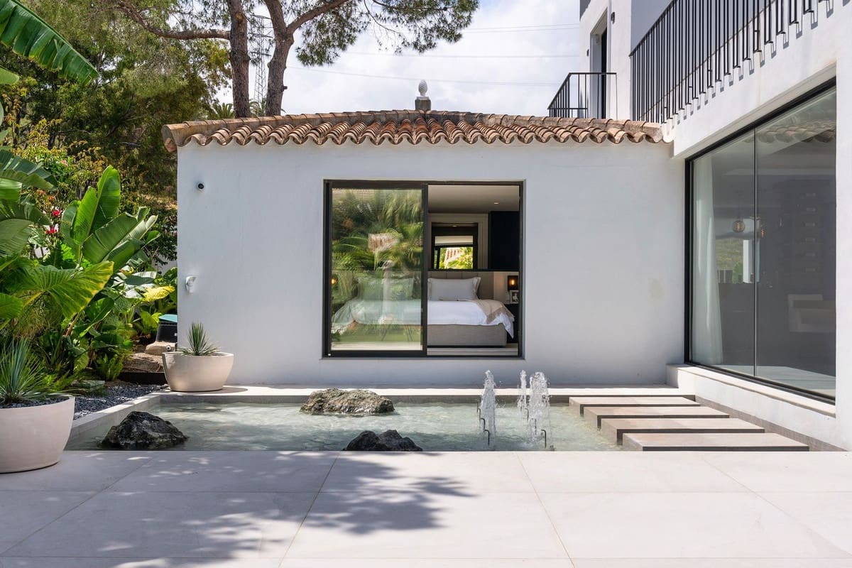 6 soveværelse Villa til salg i Nueva Andalucia med garage - € 3.995.000 (Ref: 8195711)