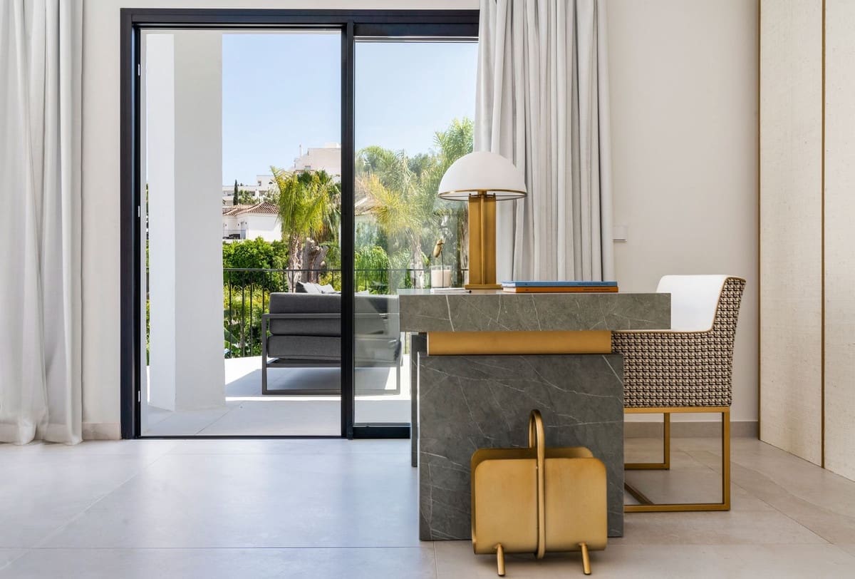 6 soveværelse Villa til salg i Nueva Andalucia med garage - € 3.995.000 (Ref: 8195711)