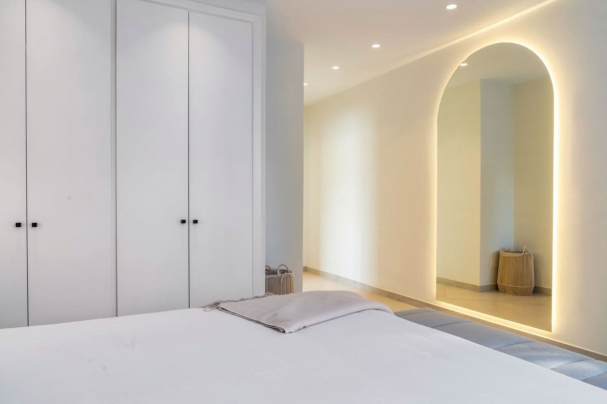 6 soveværelse Villa til salg i Nueva Andalucia med garage - € 3.995.000 (Ref: 8195711)