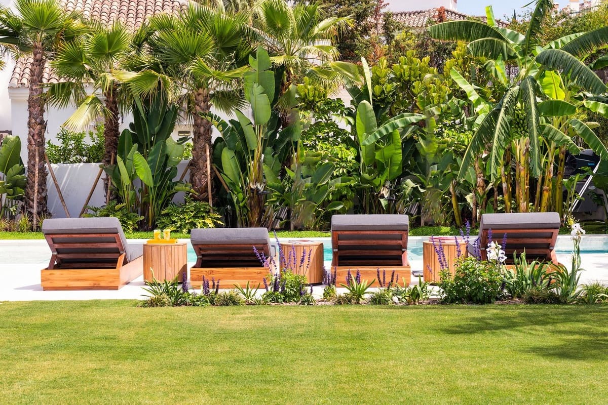 6 slaapkamer Villa te koop in Nueva Andalucia met garage - € 3.995.000 (Ref: 8195711)