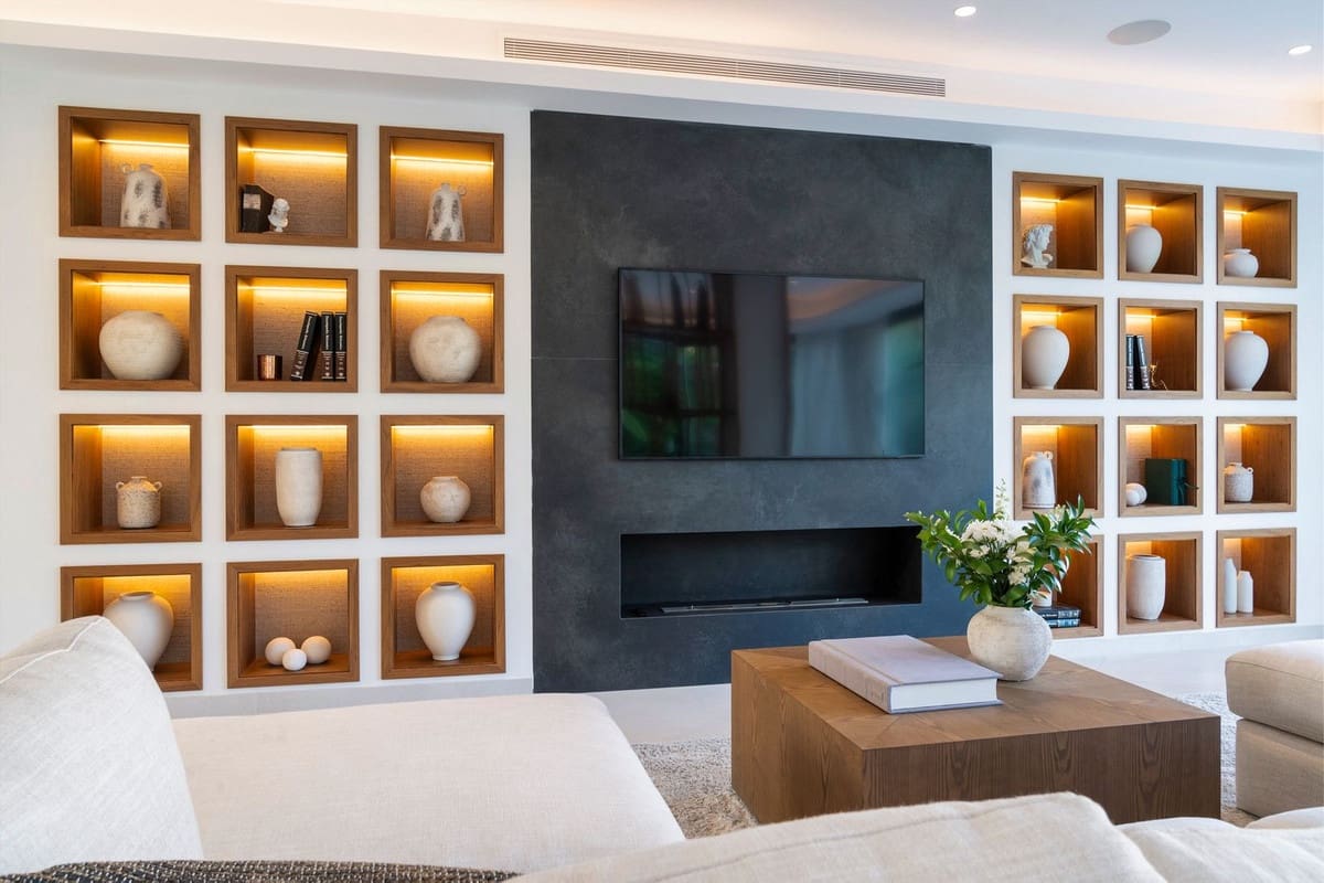 6 bedroom Villa for sale in Nueva Andalucia with garage - € 3,995,000 (Ref: 8195711)