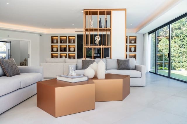 6 bedroom Villa for sale in Nueva Andalucia, Marbella with garage - € 3,995,000 (Ref: 8195711)