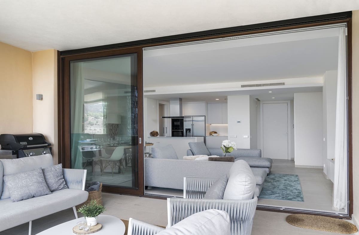 2 sovrum Lägenhet till salu i La Quinta med pool garage - 750 000 € (Ref: 8200390)