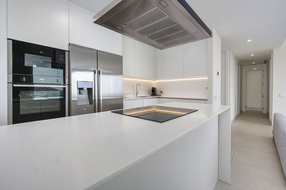 2 sovrum Lägenhet till salu i La Quinta med pool garage - 750 000 € (Ref: 8200390)