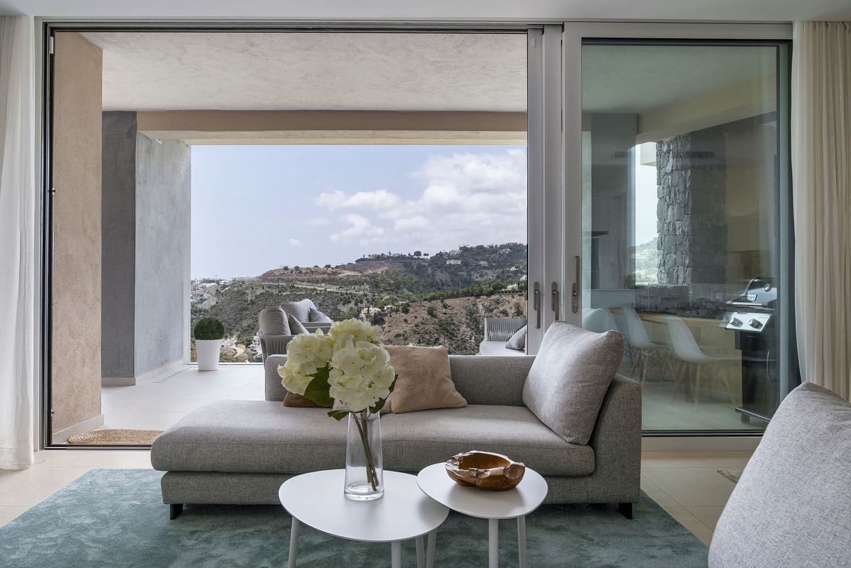 2 sovrum Lägenhet till salu i La Quinta med pool garage - 750 000 € (Ref: 8200390)