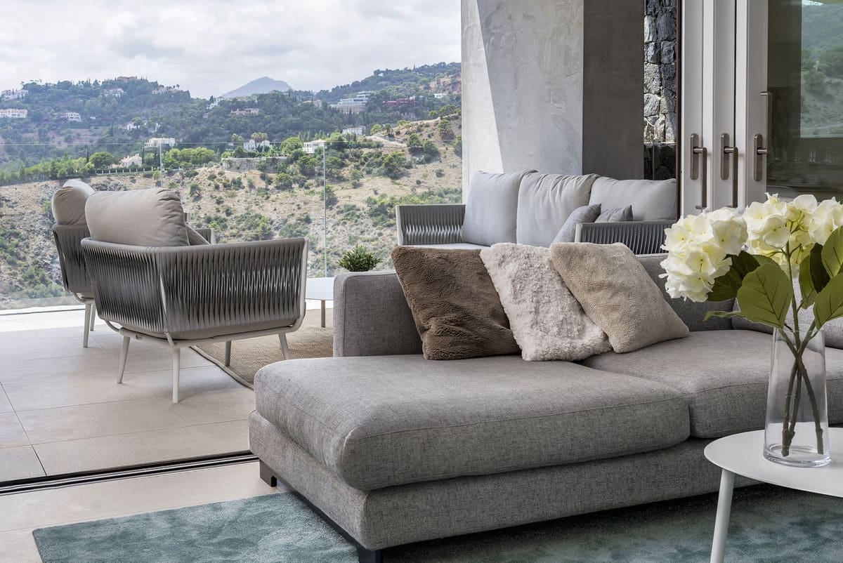 2 sovrum Lägenhet till salu i La Quinta med pool garage - 750 000 € (Ref: 8200390)