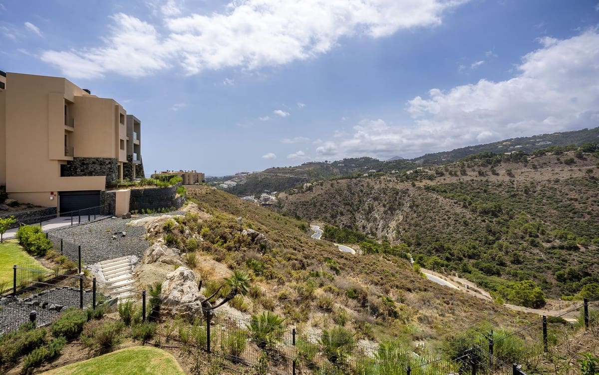 2 sovrum Lägenhet till salu i La Quinta med pool garage - 750 000 € (Ref: 8200390)